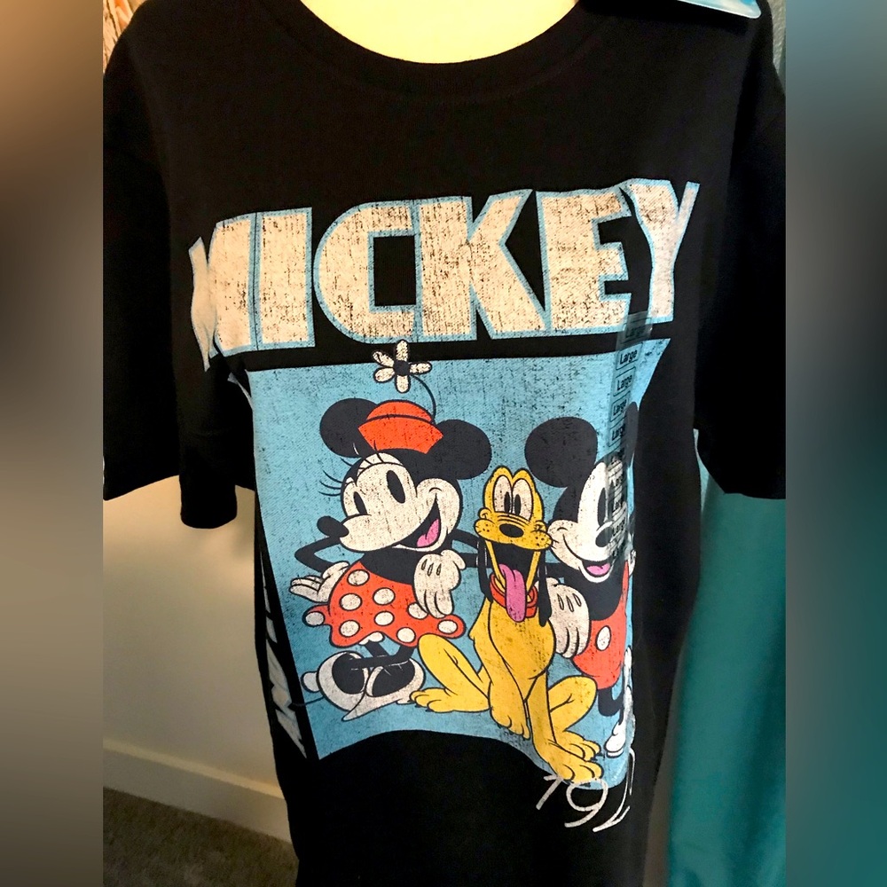 Mickey Disney Mickey Mouse T-shirt Black Mickey & Friends NWT FINAL SALE